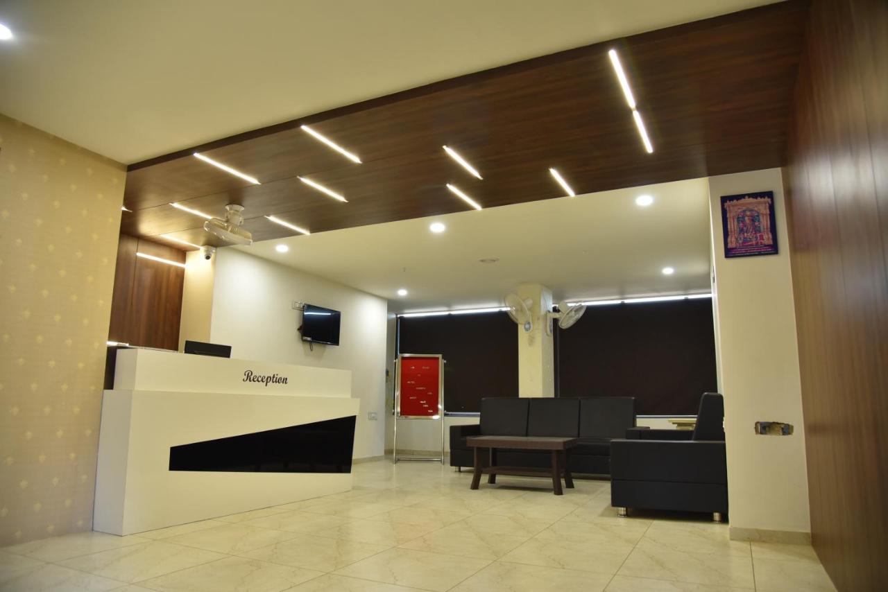 Hotel Savera Inn Morbi Dış mekan fotoğraf