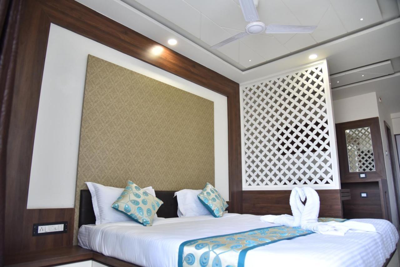 Hotel Savera Inn Morbi Dış mekan fotoğraf