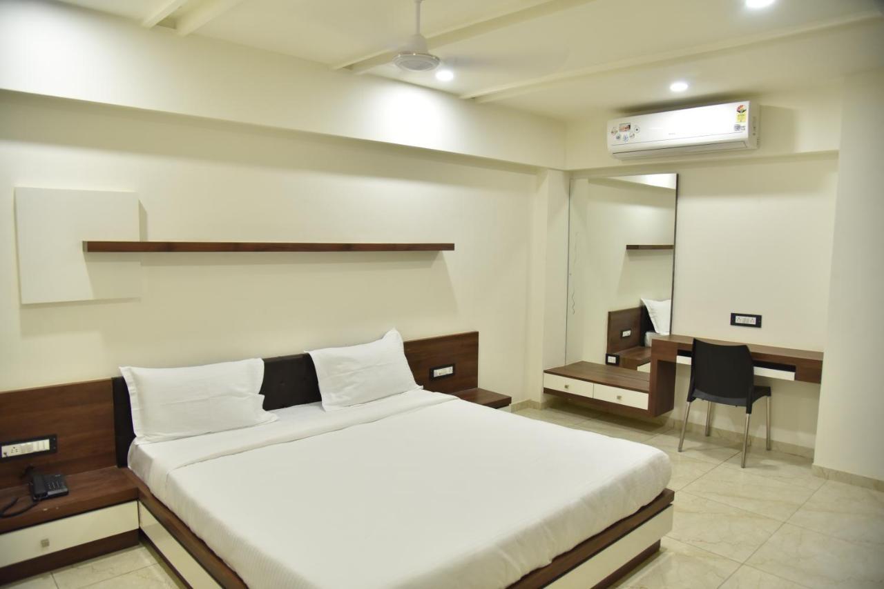 Hotel Savera Inn Morbi Dış mekan fotoğraf