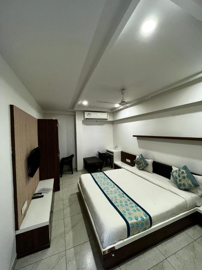 Hotel Savera Inn Morbi Dış mekan fotoğraf