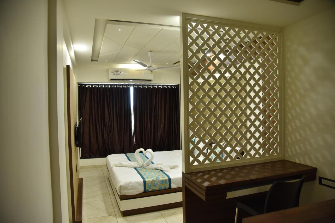 Hotel Savera Inn Morbi Dış mekan fotoğraf