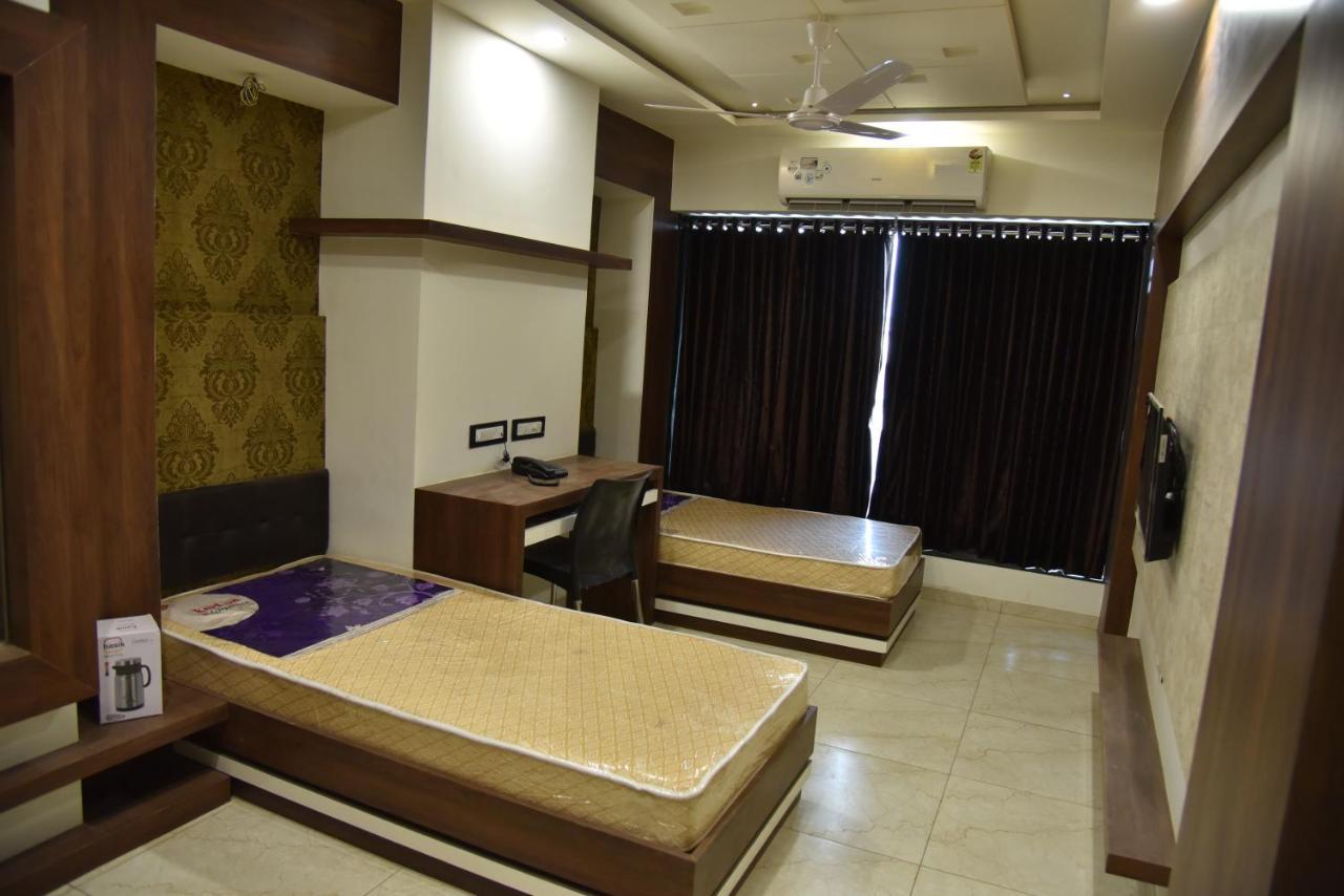 Hotel Savera Inn Morbi Dış mekan fotoğraf